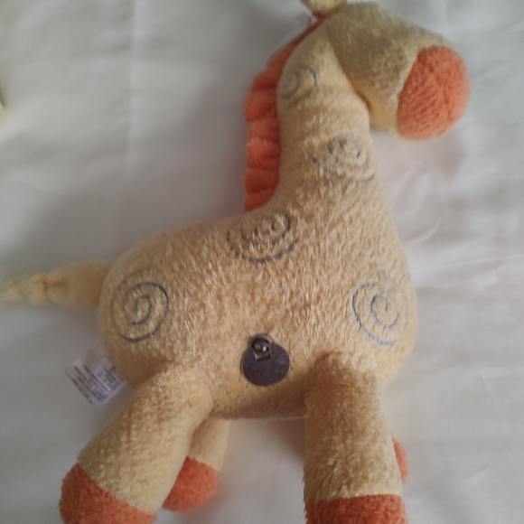 Musical Baby Giraffe Lot - Picture 7 of 7